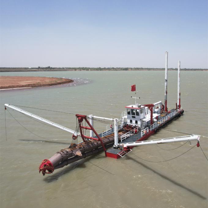 Close-up of river sand suction 浚渫船 components
