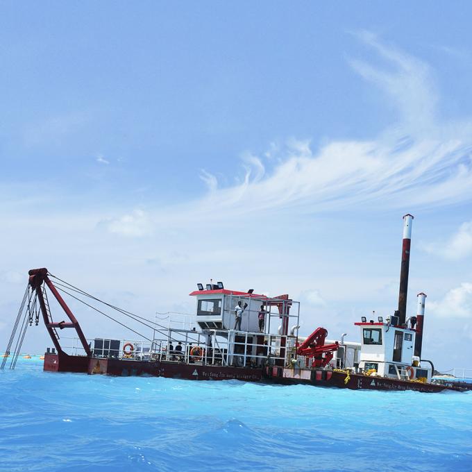 Close-up view of cutter suction 浚渫船 components