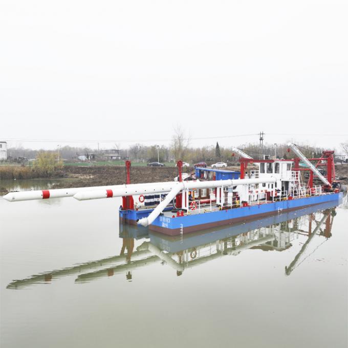Close-up of 18inch Cutter Head River Sea 浚渫船 Machine working
