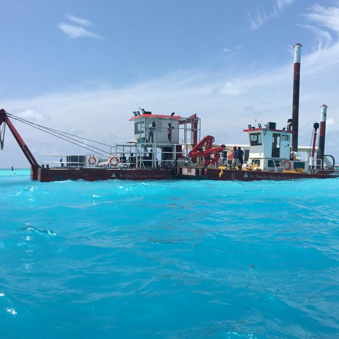 浚渫船 working site