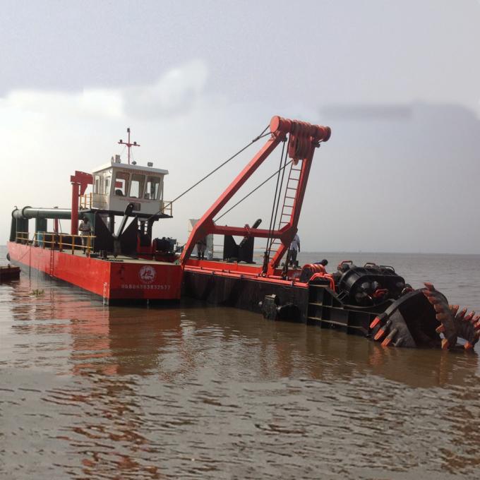 Close-up of JMD650 Heavy Type Diesel Engine Power cutter suction 浚渫船 ship in operation