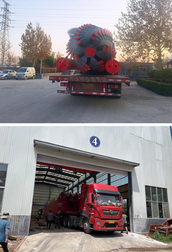 浚渫船 equipment being transported by truck