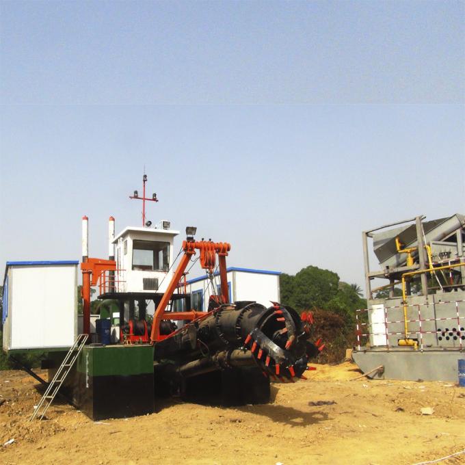 River Small Cleaning 浚渫船 Equipment installation