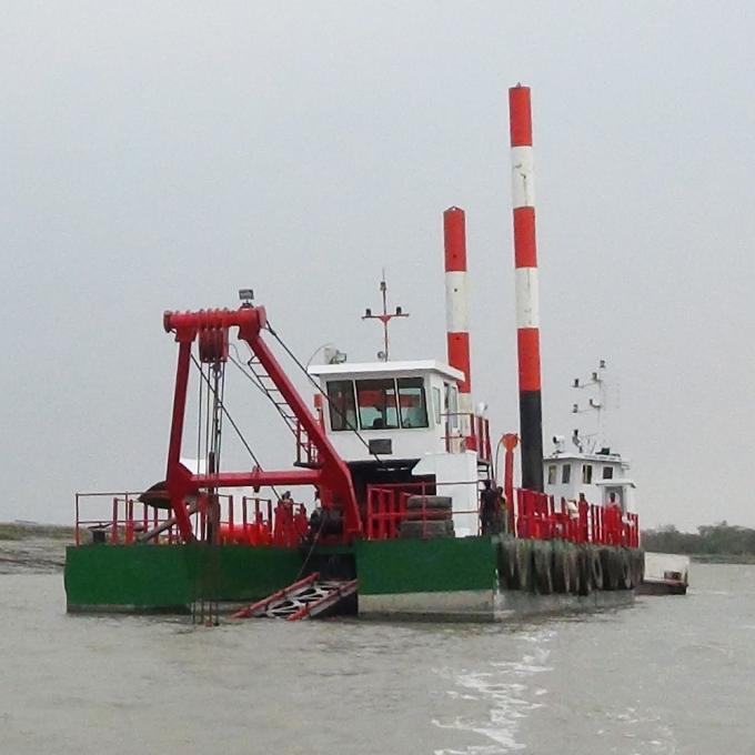 JMD650 Cutter Diesel 浚渫船 Operating in Bangladesh
